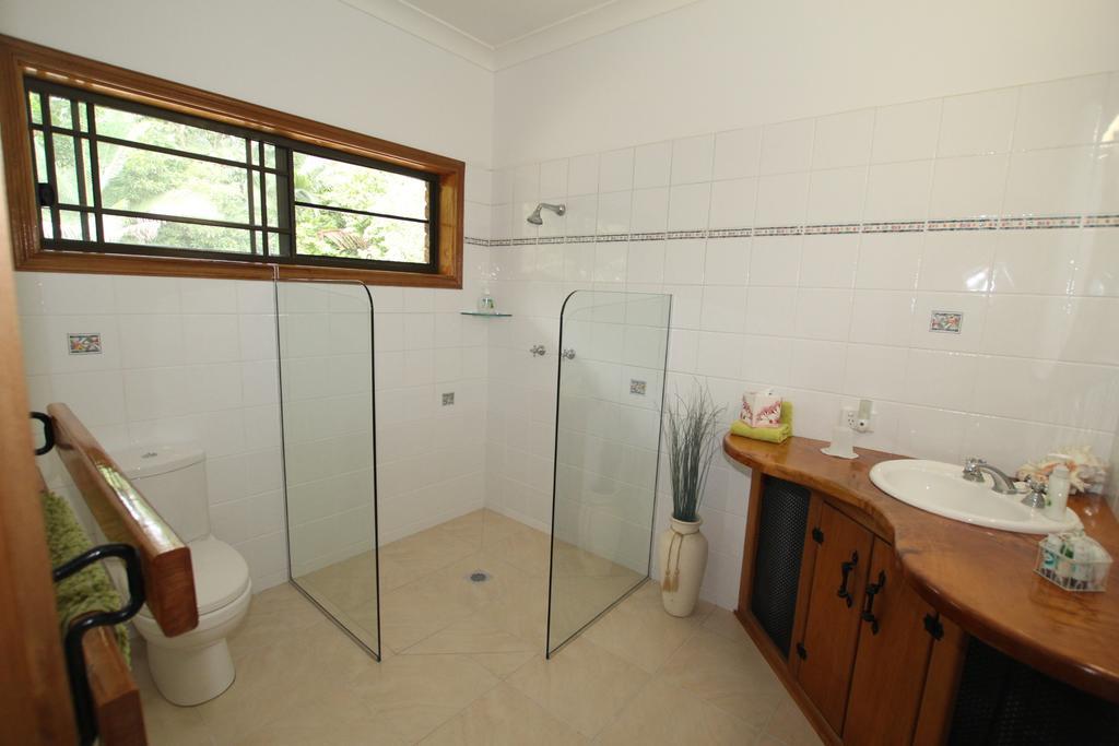 Wongaling Beach Hibiscus Lodge Bed & Breakfast المظهر الخارجي الصورة